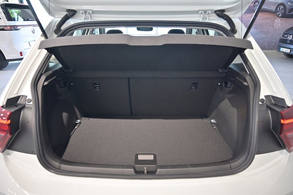 Volkswagen Polo 23 of 24