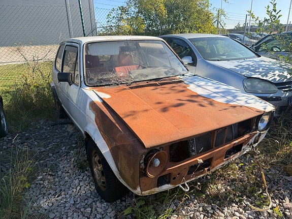 Volkswagen Golf I 3 of 9