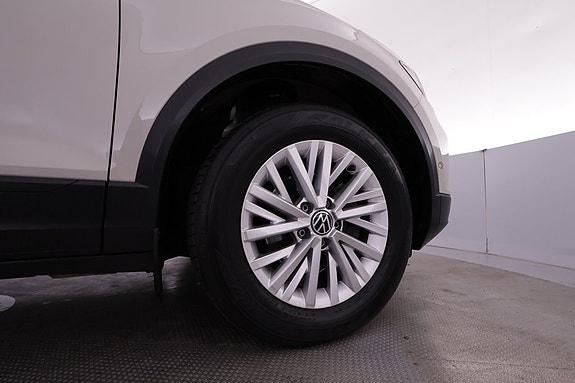 Volkswagen T-Roc 4 of 15