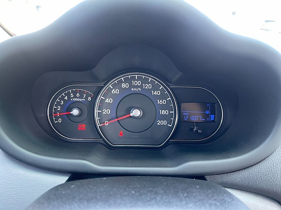 Hyundai i10 16 of 18