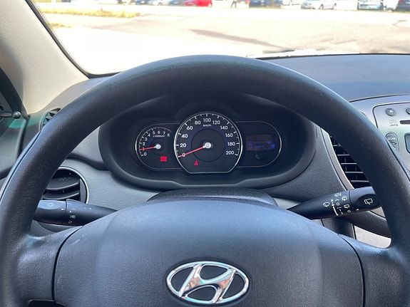 Hyundai i10 15 of 18