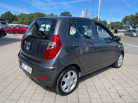 Hyundai i10 5 of 18