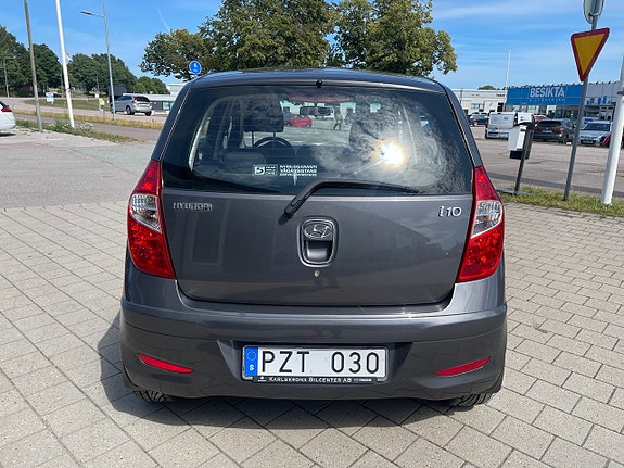 Hyundai i10 6 of 18