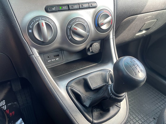 Hyundai i10 18 of 18