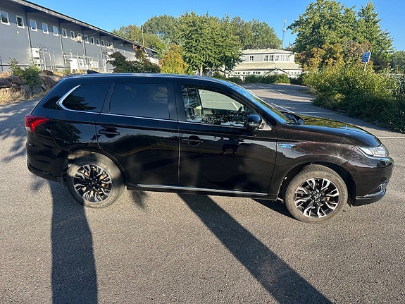 Mitsubishi Outlander 4 of 13