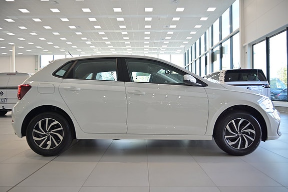 Volkswagen Polo 7 of 24