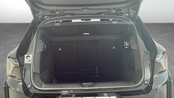 Renault Scenic E-Tech 10 of 12