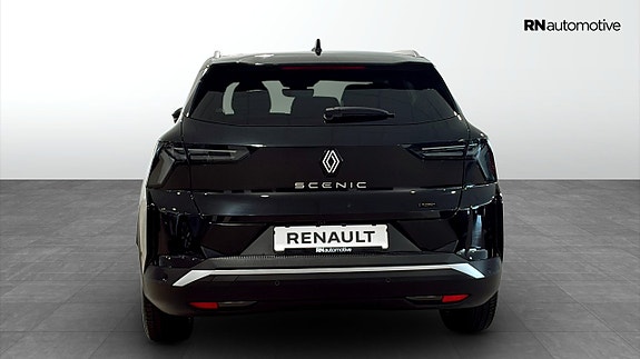 Renault Scenic E-Tech 7 of 12