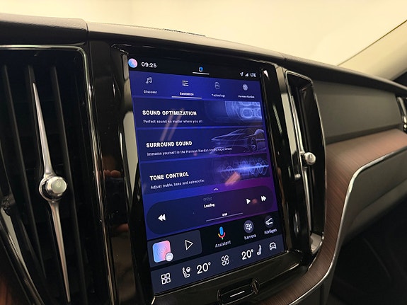 Volvo XC60 13 of 26