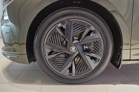 Skoda Enyaq RS 12 of 24