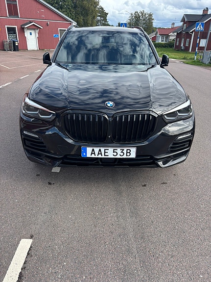 BMW X5 3 of 8