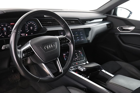 Audi Q8 12 of 30