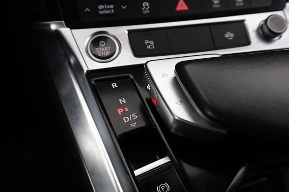 Audi Q8 26 of 30