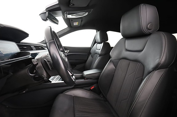 Audi Q8 11 of 30
