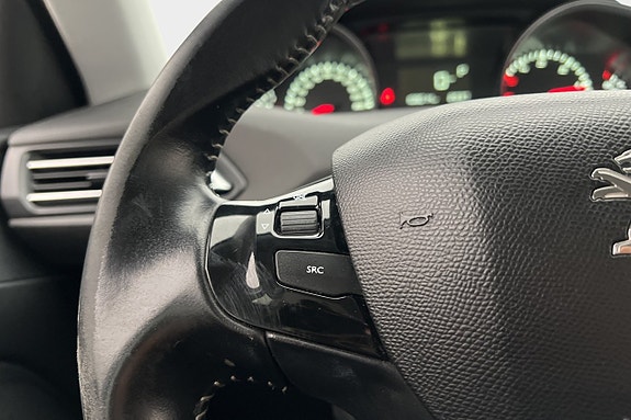 Peugeot 308 8 of 21