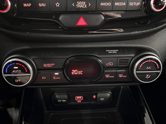 Kia e-Soul 13 of 19