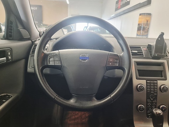 Volvo V50 10 of 25