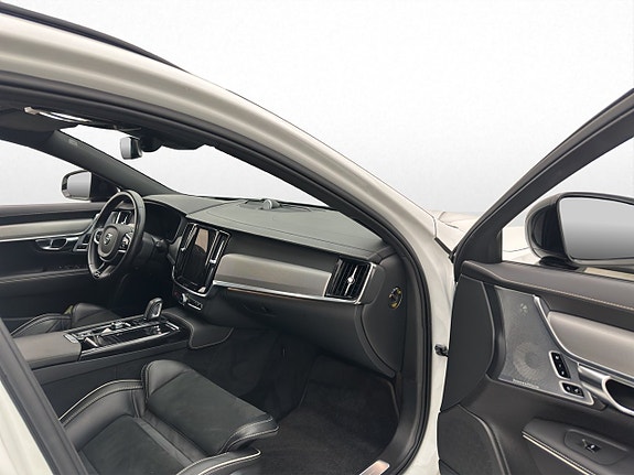 Volvo V90 16 of 30