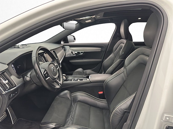 Volvo V90 12 of 30