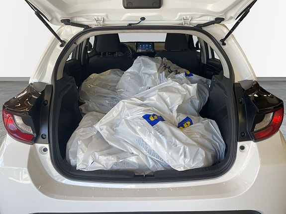 Toyota Yaris 10 of 15