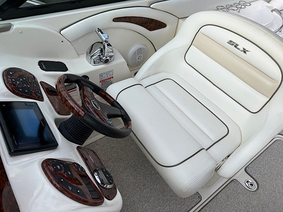 Sea Ray SunSport 290 8 of 15
