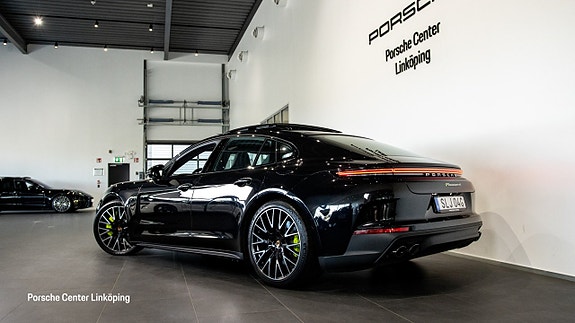 Porsche Panamera 4 5 of 24