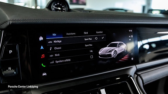 Porsche Panamera 4 15 of 24