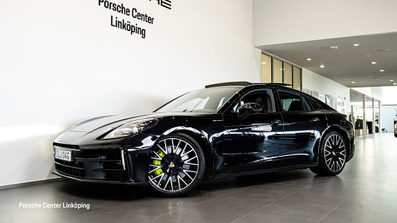 Porsche Panamera 4 7 of 24