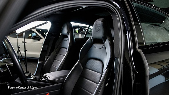 Porsche Panamera 4 11 of 24