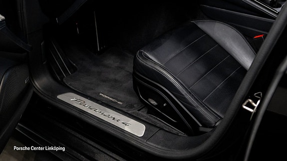 Porsche Panamera 4 19 of 24
