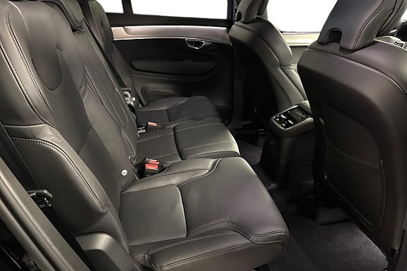 Volvo XC90 11 of 20