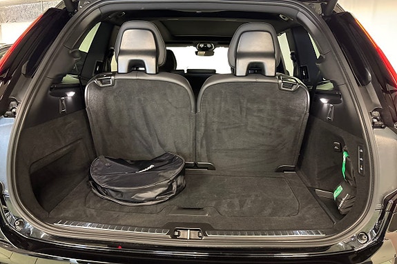 Volvo XC90 13 of 20