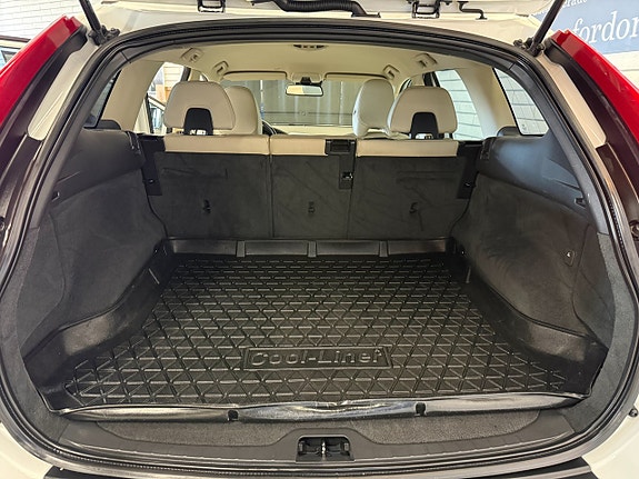Volvo XC60 10 of 19
