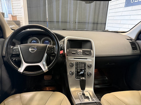 Volvo XC60 6 of 19