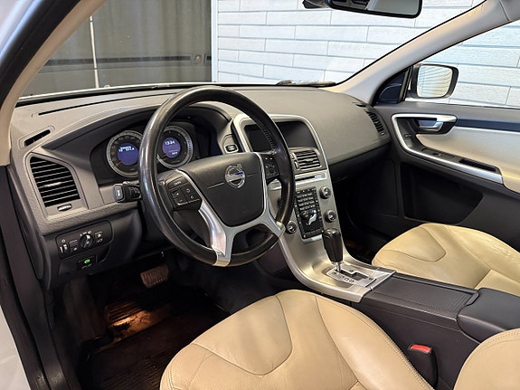 Volvo XC60 7 of 19