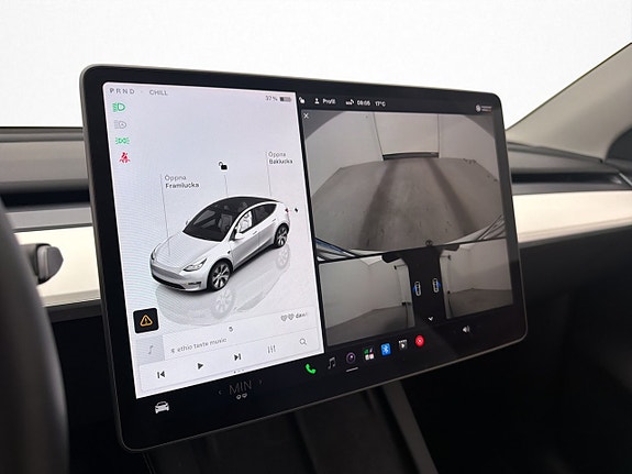 Tesla Model Y 15 of 30