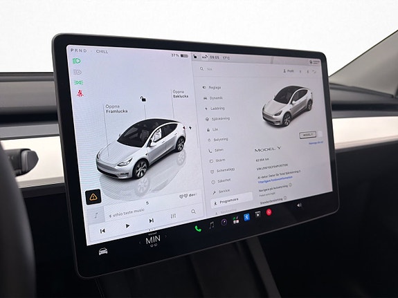 Tesla Model Y 21 of 30