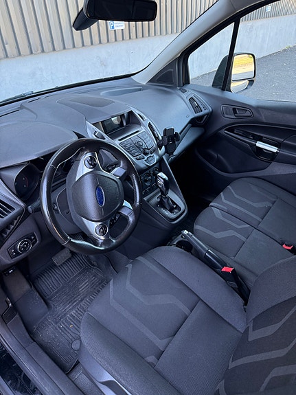 Ford Transit Connect 5 of 5