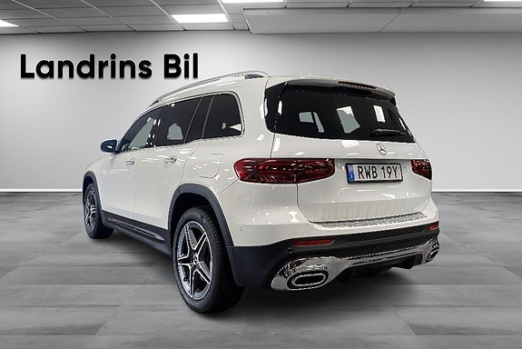 Mercedes-Benz GLB200 6 of 14