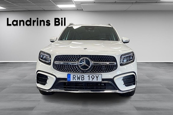 Mercedes-Benz GLB200 2 of 14