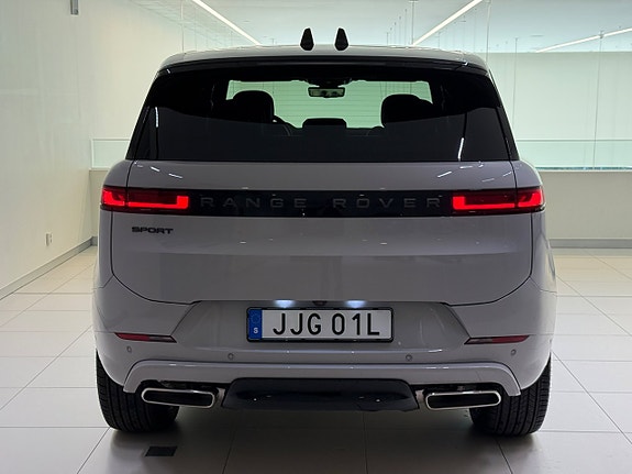 Land Rover Range Rover Sport 5 of 23