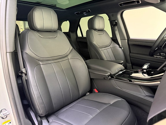 Land Rover Range Rover Sport 20 of 23