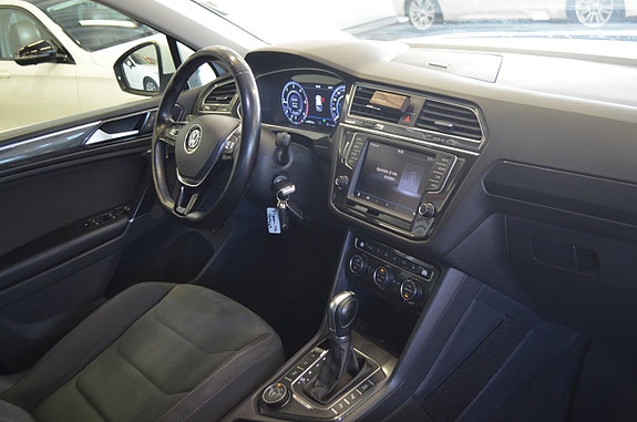 Volkswagen Tiguan 18 of 27