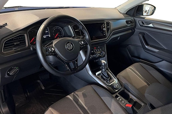 Volkswagen T-Roc 10 of 22