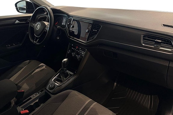 Volkswagen T-Roc 16 of 22