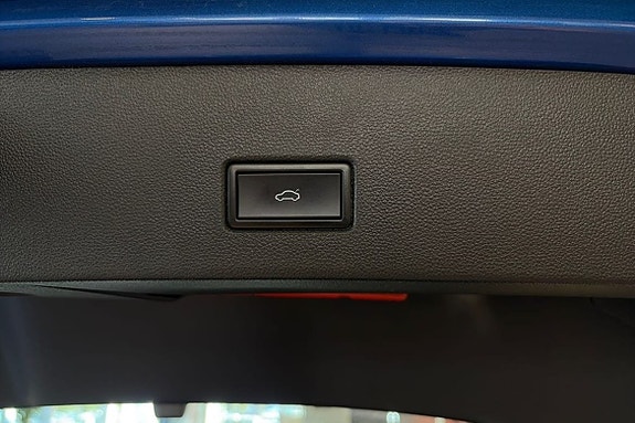 Volkswagen T-Roc 21 of 22
