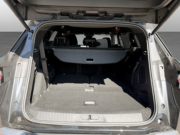 Peugeot e-5008 7 of 14