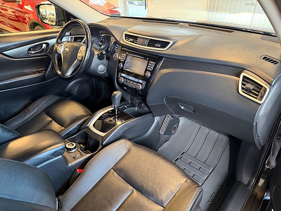 Nissan X-Trail 23 of 30