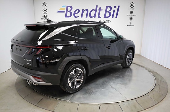 Hyundai Tucson 17 of 28