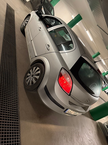 Opel Astra 3 of 4